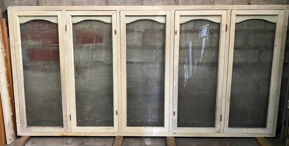 Окна деревянные с коробкой с жалюзи и сетками Разные Вікна Б/У Дерево