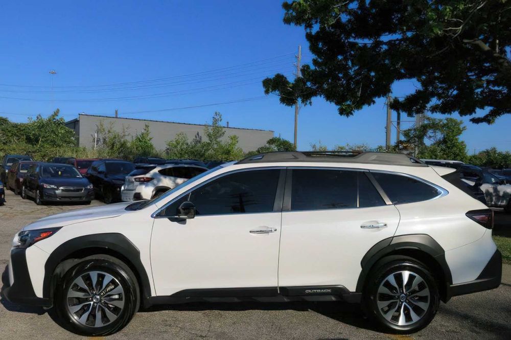 Subaru Outback      2024
