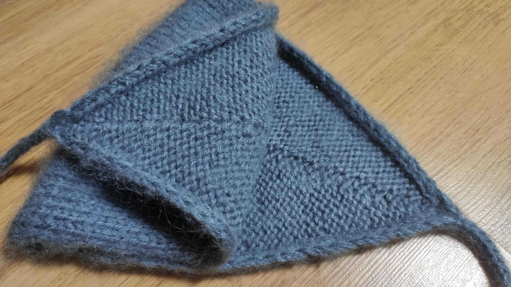 чепчик ретро б/в 200 грн