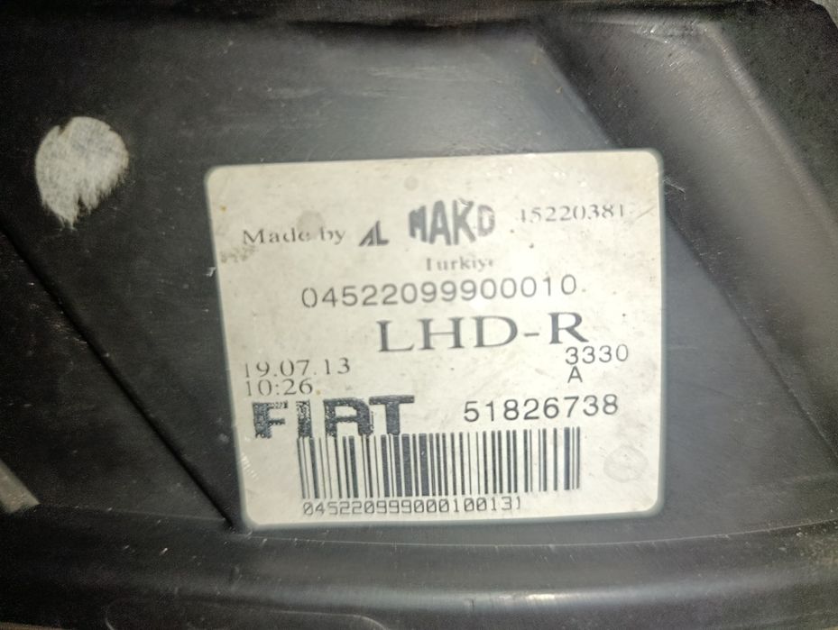Фара Fiat Linea оригінал