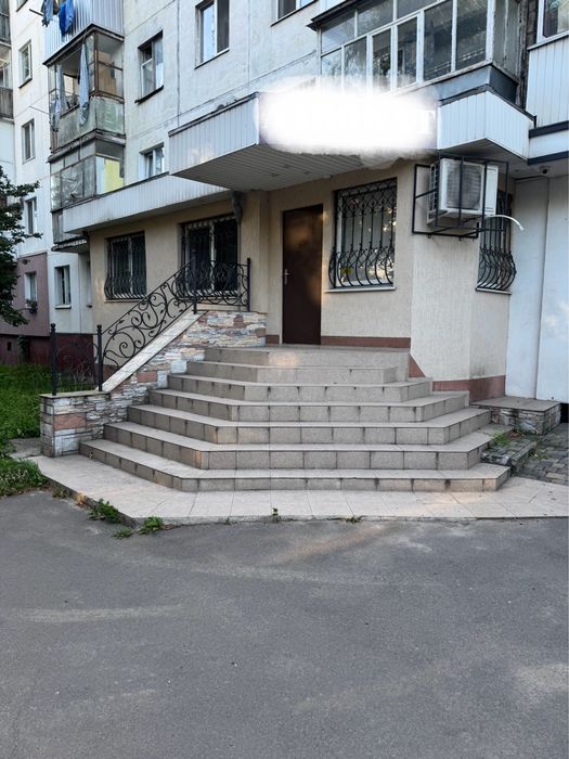 Помещение Центр 55,9 кв. м., Халаменюка, с ремонтом