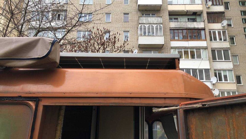 Автодом категория В . Полностью автономный с солнечными панелями, автобус