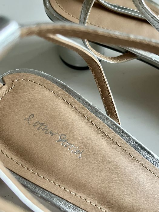 & Other Stories buty sandałki damskie EUR39 skórzane na obcasie