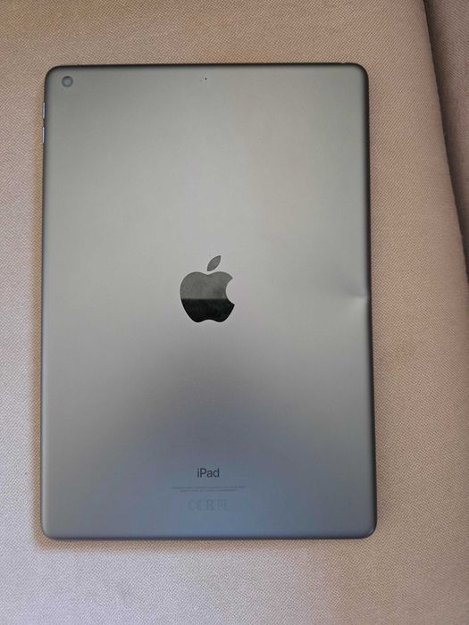 iPad (9th generation) Wifi de 64 GB - VER FOTOS E DESCRIÇÃO