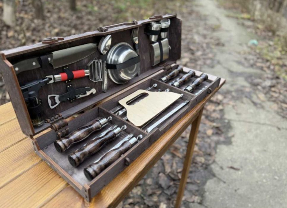 Ідеальний на подарунок набір шампурів в кейсі з можливістю гравіювання