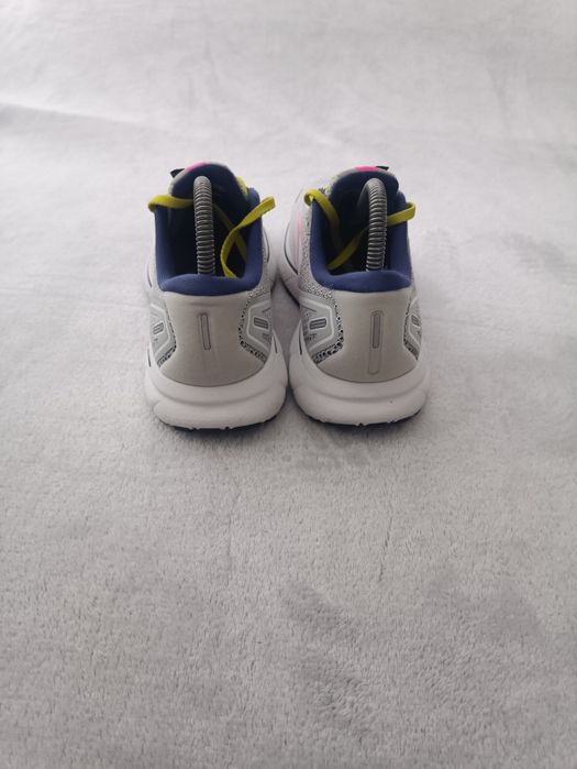 Женские кроссовки беговые Brooks р40.5