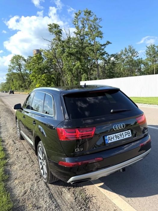 Audi Q7 quattro