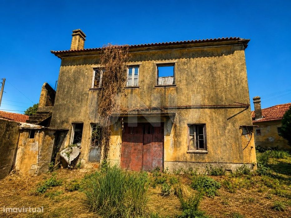 Moradia para reconstrução em Espinho