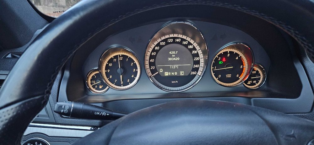 Mercedes-Benz E250 Coupe