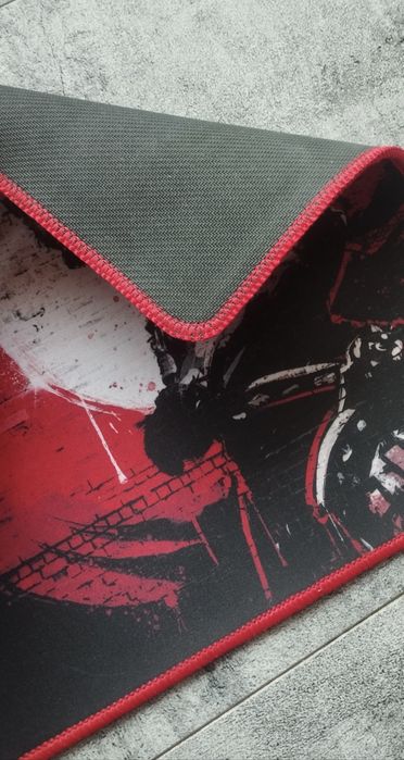 Podkładka pod mysz gamingowa czarno czerwona