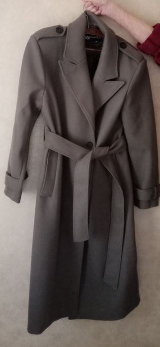 Жіноче пальто демісезонне