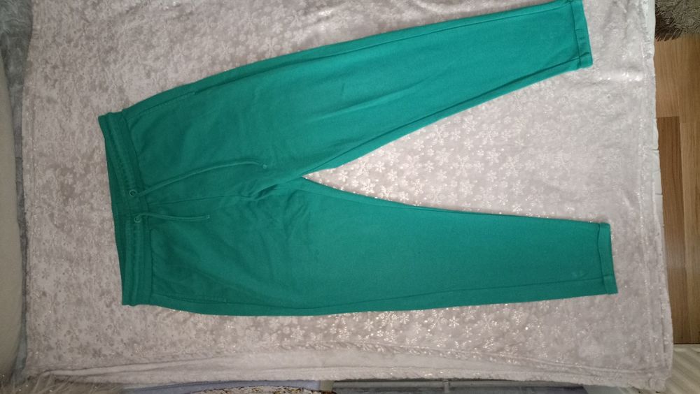 Spodnie męskie dresowe rozm S Cropp