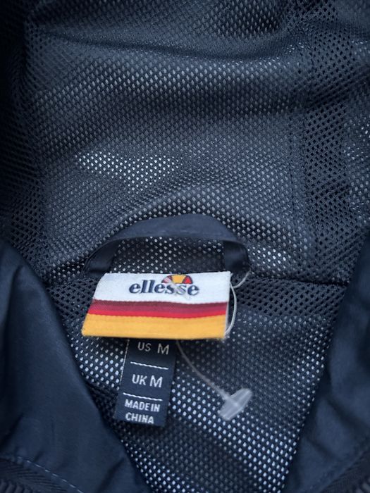 вітровка-анорак Ellesse Mont 2 , куртка  , Розмір М