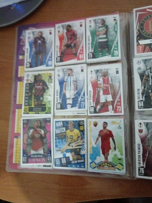 Vendo cromos de quase todos os tipos