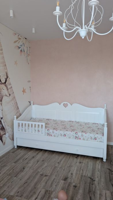 Дитяче ліжко з дерева