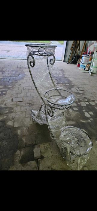 Kwietnik Metalowy Pozłacany