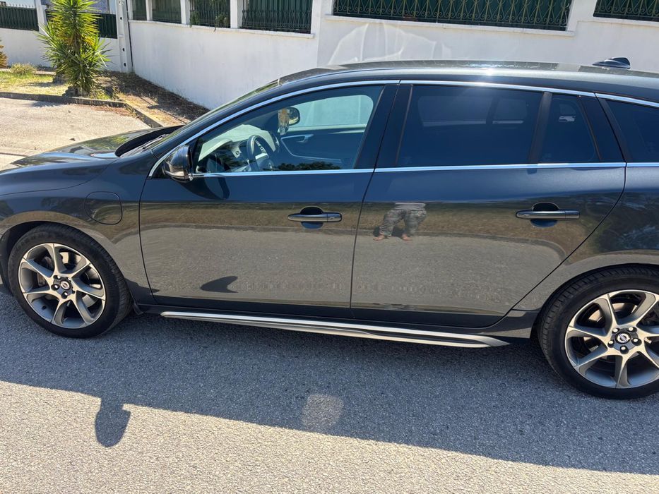 Volvo V60 D6 plug in hybrid