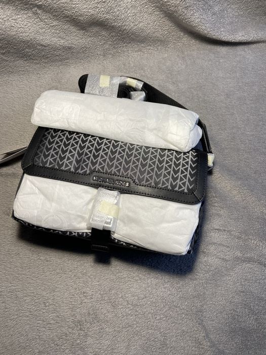 Sprzedam stylową torbę Michael Kors Hudson Messenger