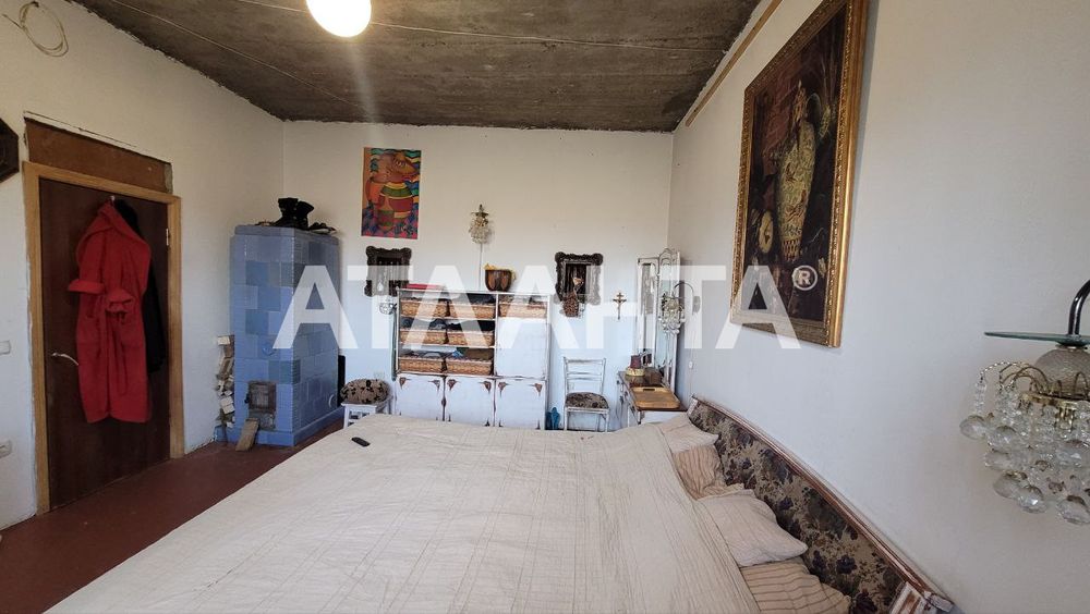 Будинок в Остриці