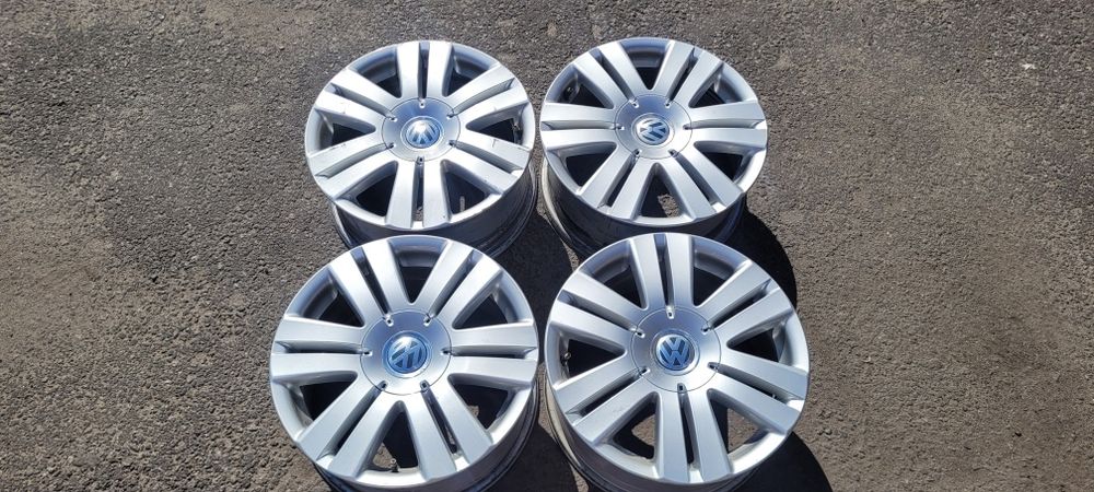 Oryginalne felgi VW 16  5x112 polecam