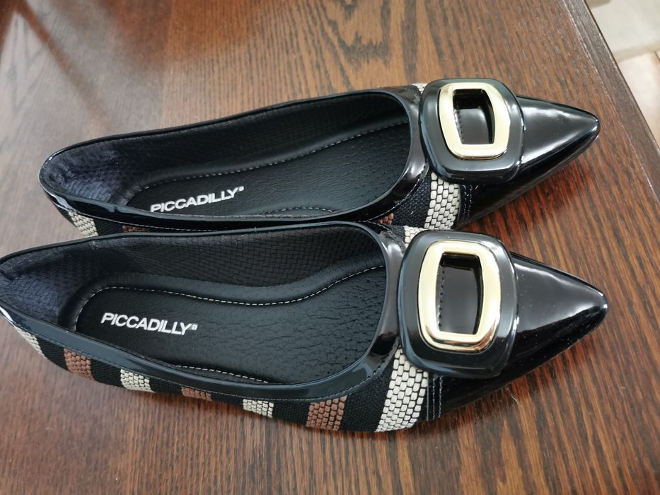 Sapatos rasos Piccadilly novos 36