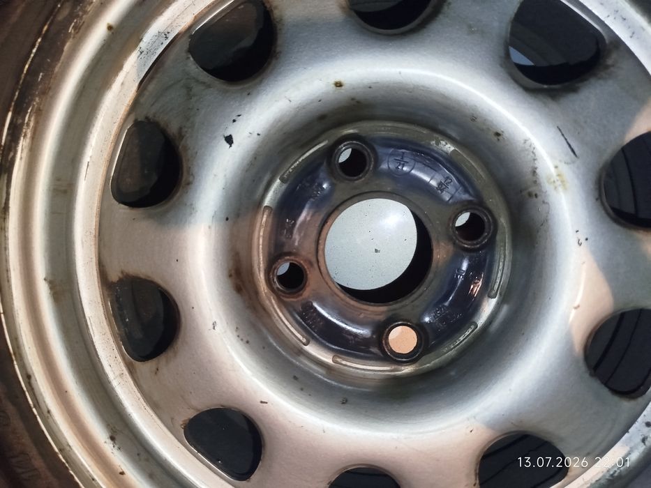 Комплект оригінальних дисків VAG R14 4x100 з зимовими шинами Matador 185/65