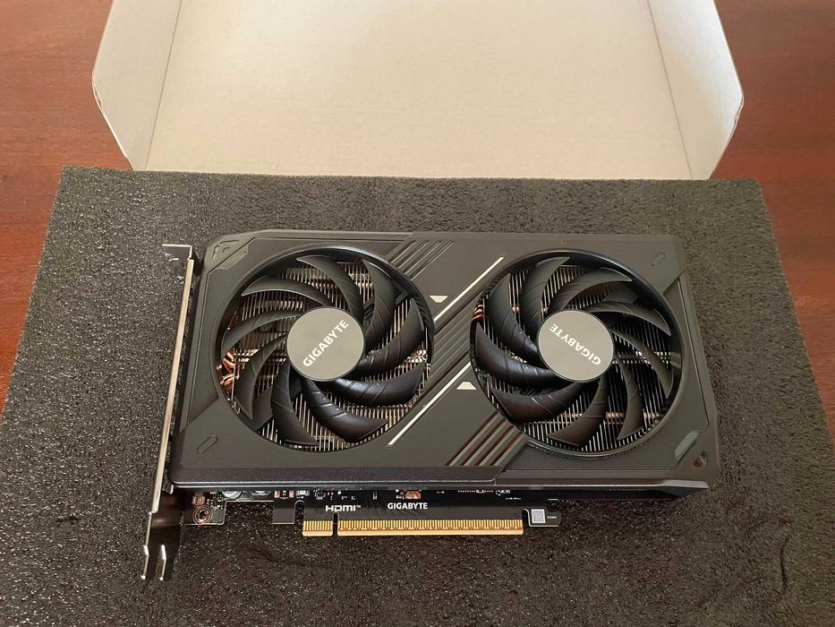 Placa Grafica GIGABYTE RTX5060 8Gb DDR7