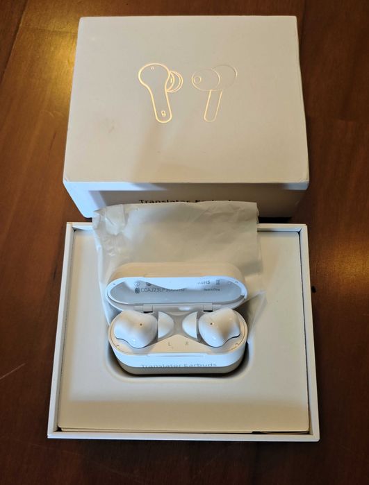 TWS AI Voice Translator Earbuds (Modelo M6)