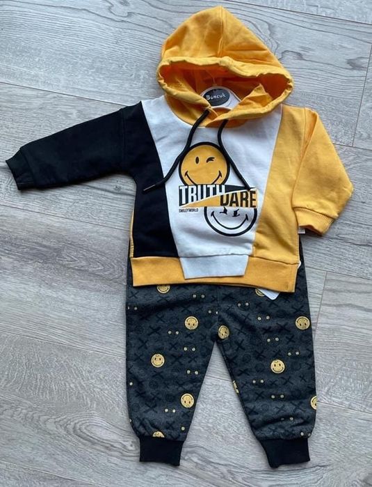 Dres chłopięcy bluza z kapturem + spodnie