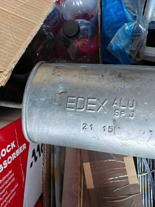 Резонатор ( середній глушник) Renault 19