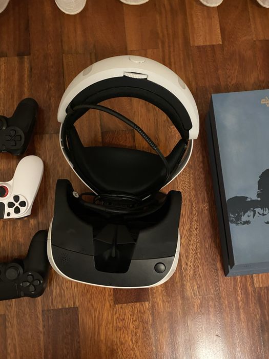 PS4 Edição Uncharted 4 + PS VR + Comandos + PS Move