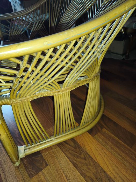 Salonowa sofa ratanowa