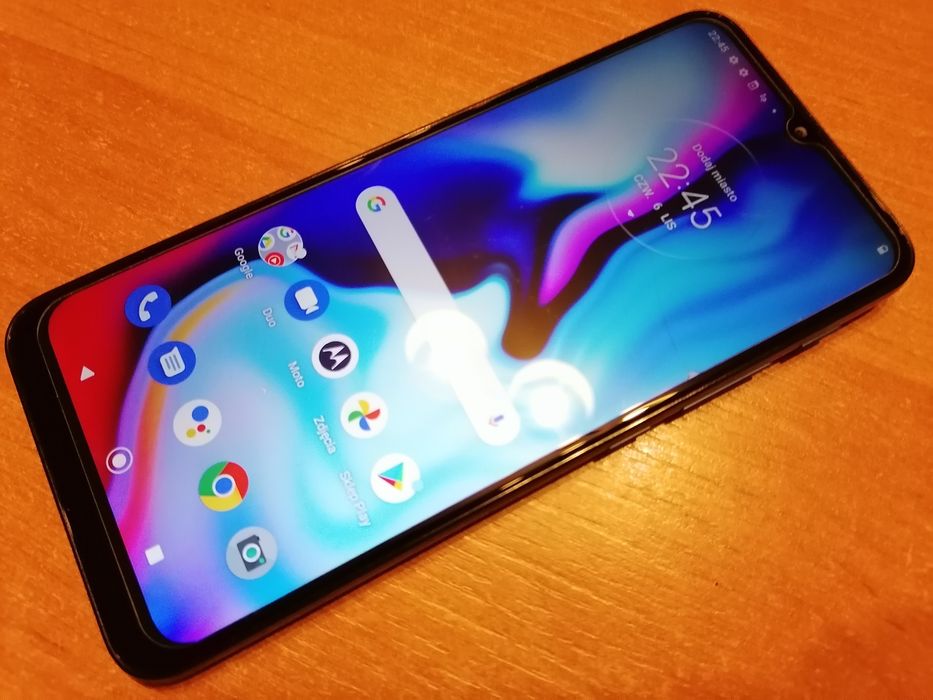 Motorola e7 Plus - Smartfon z Pamięcią 64GB/4GB + Etui GRATIS