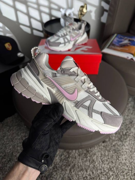 Жіночі кросівки Nike V2K Run White Grey Beige женские кроссовки найк