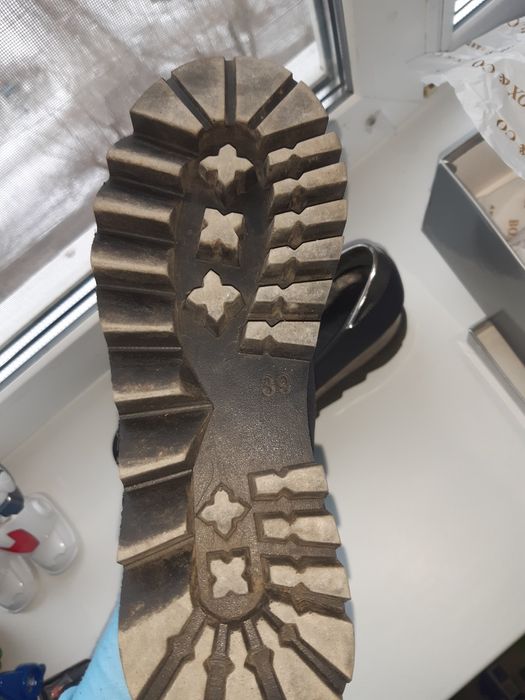 продам классные туфли на тракторной подошве