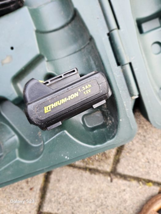 Zakrętarka akumulatorowa z walizką