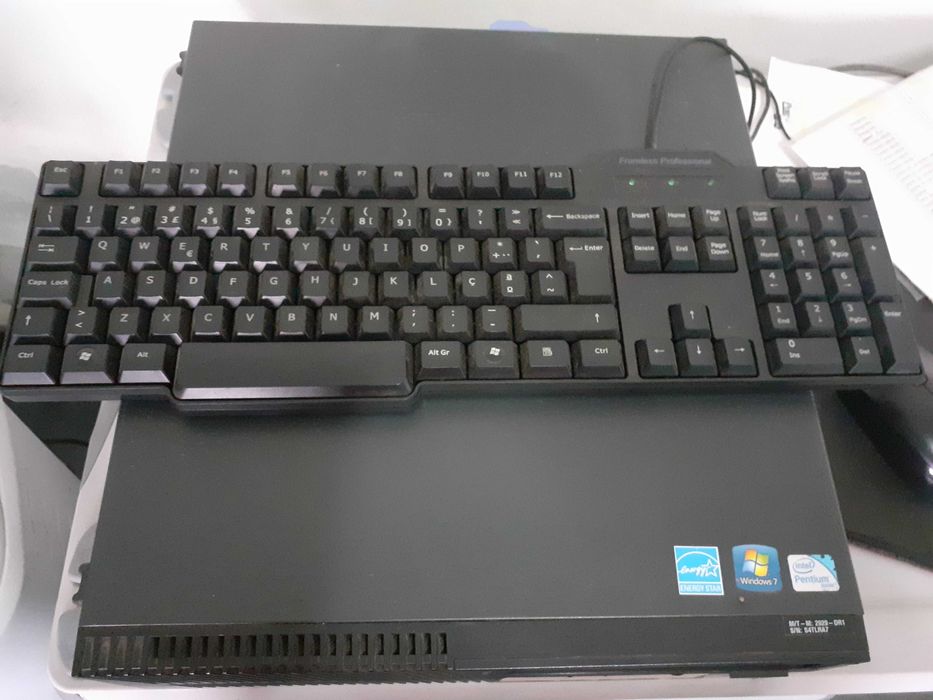 Lenovo Computer + Keyboard64752033157633121