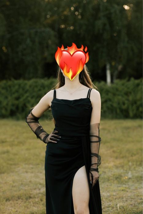 Вечірня сукня чорна