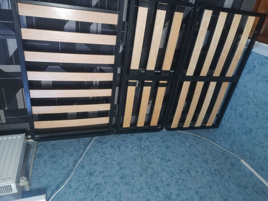 Продам дивани 2 штуки.