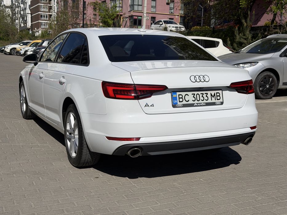 Ауді А4 2017 рік 2.0 бензин автомат