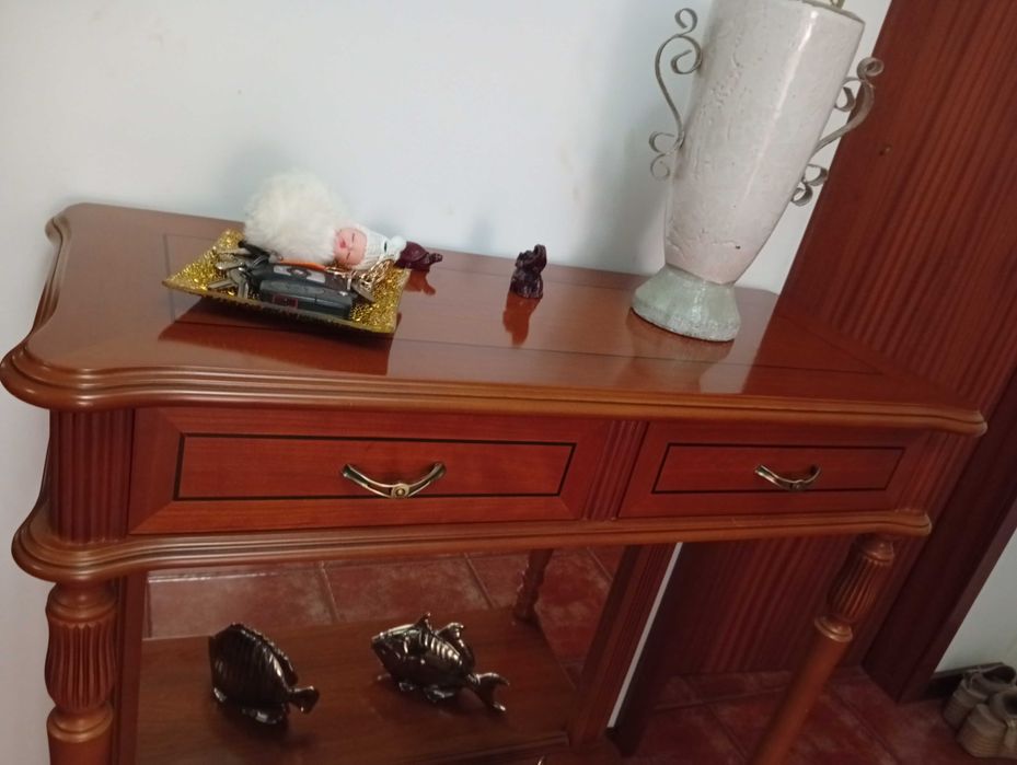 Móvel de Hall em cerejeira