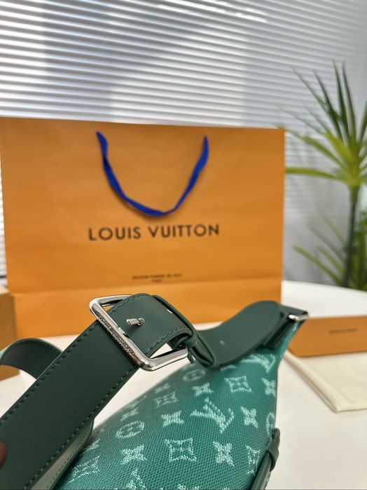 Louis Vuitton Rush сумка бананка мужская зеленая