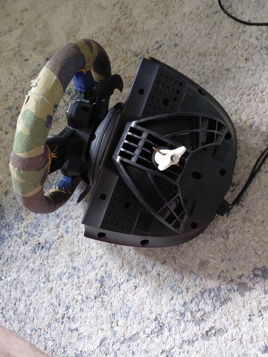 Kierownic thrustmaster t150