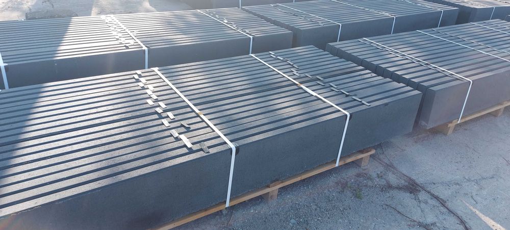 Podmurówka betonowa gładka