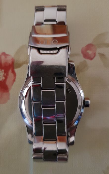 Relógio ONE original com 6 braceletes intermutáveis