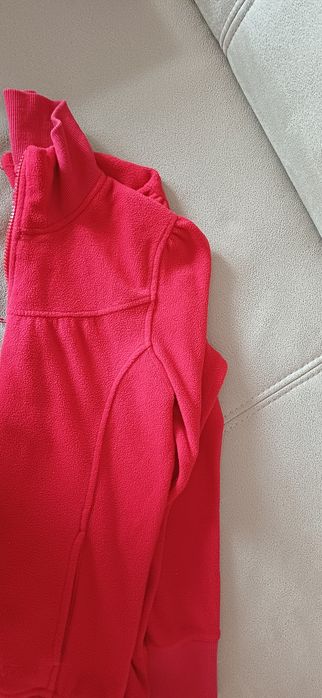 Polar bluza  R. 36,38   CROPP