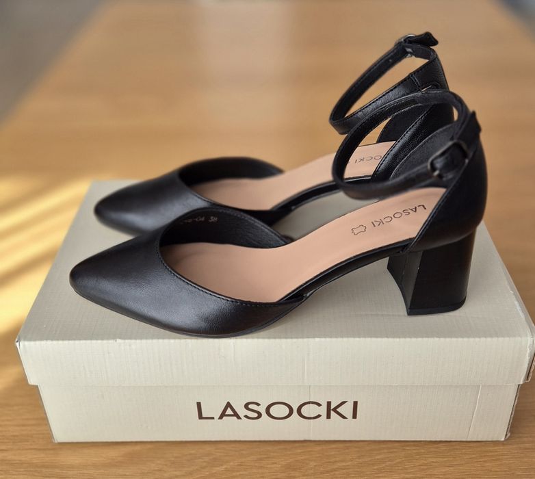 NOWE skórzane czółenka Lasocki 38