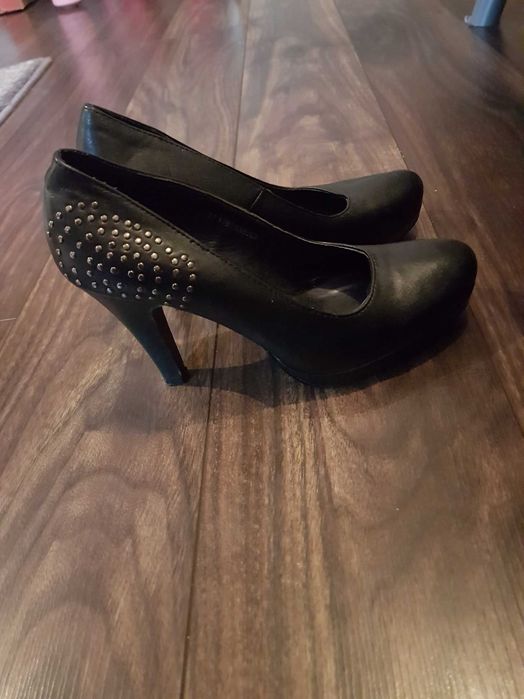 buty damskie na obcasie