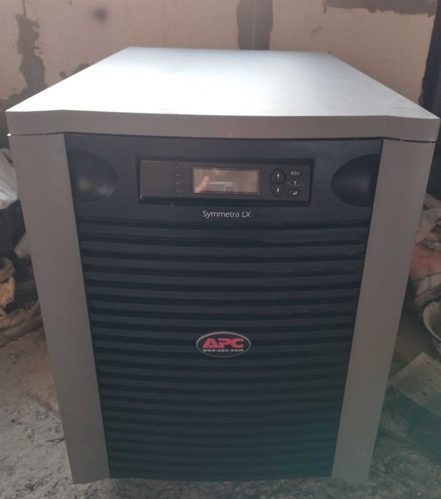 ИБП APC SYMMETRA LX 8kVA 230V (UPS) з масштабуванням до 16кVA