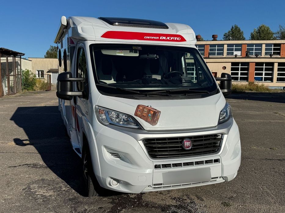 Fiat Ducato Kamper Ducato z zabudową Weinsberg.